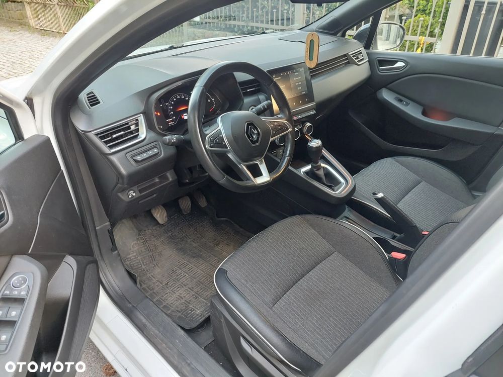 Renault Clio - 6