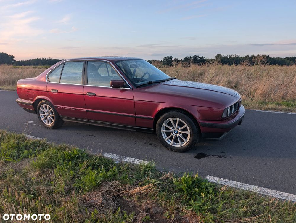 BMW Seria 5 520i - 4