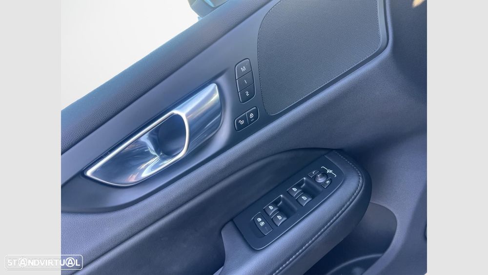 Volvo V60 2.0 T6 AWD TE Plus Bright - 12