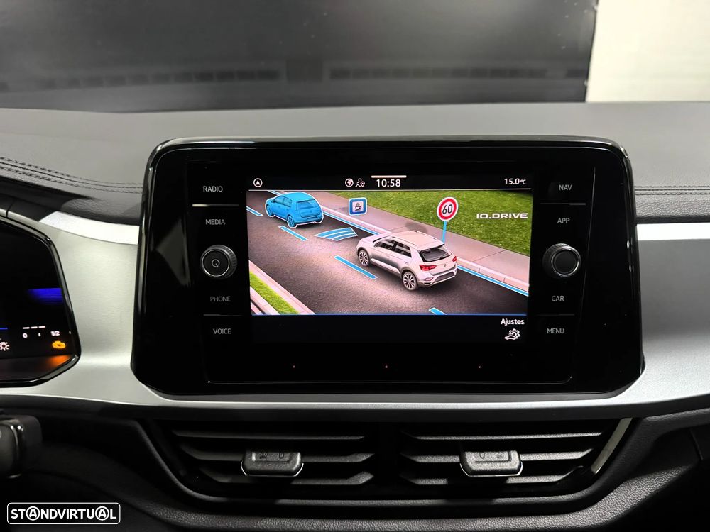 VW T-Roc 1.5 TSI Urban DSG - 18