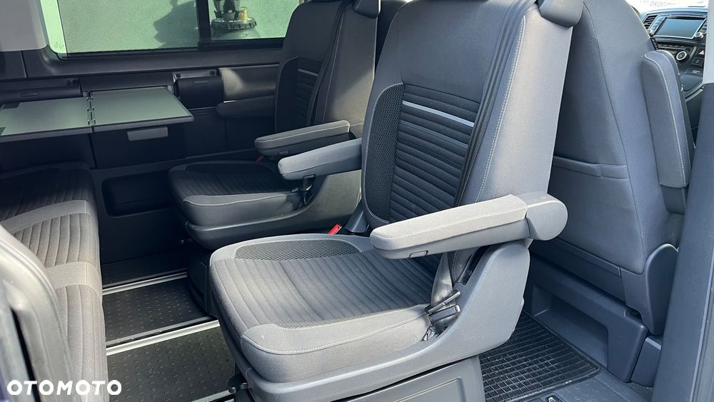 Volkswagen Multivan - 16