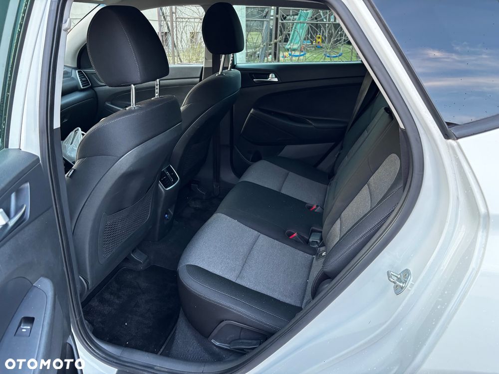 Hyundai Tucson 1.6 CRDi 48V-Hybrid 2WD DCT Select - 9