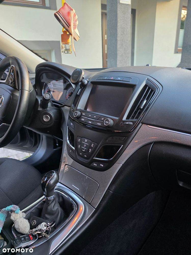 Opel Insignia - 8