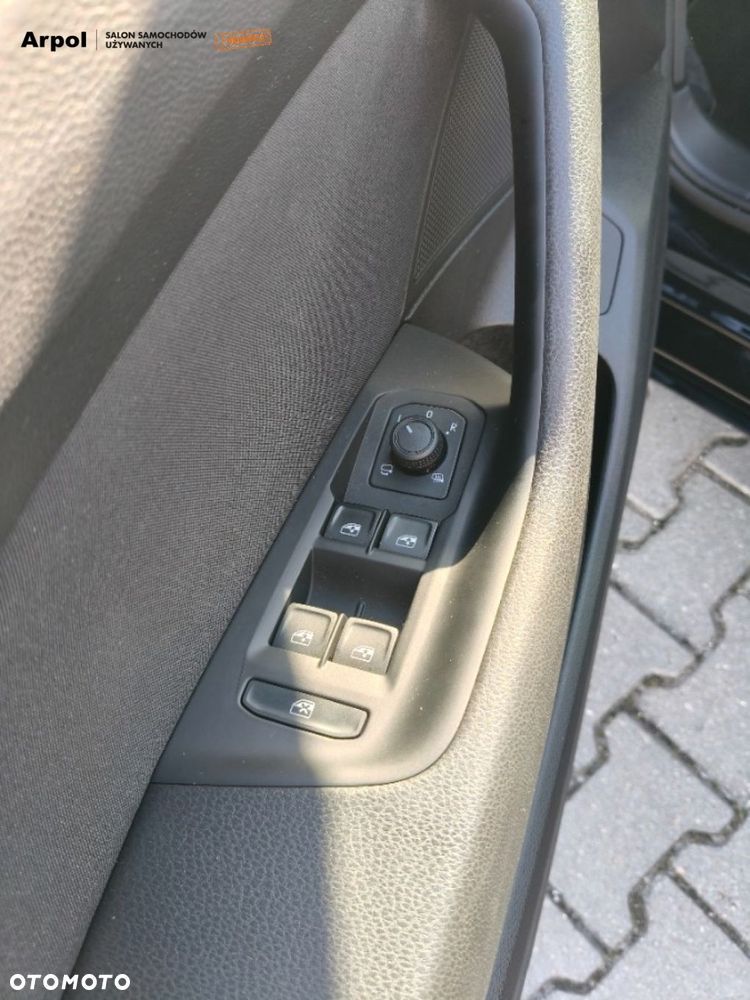Volkswagen Passat - 8