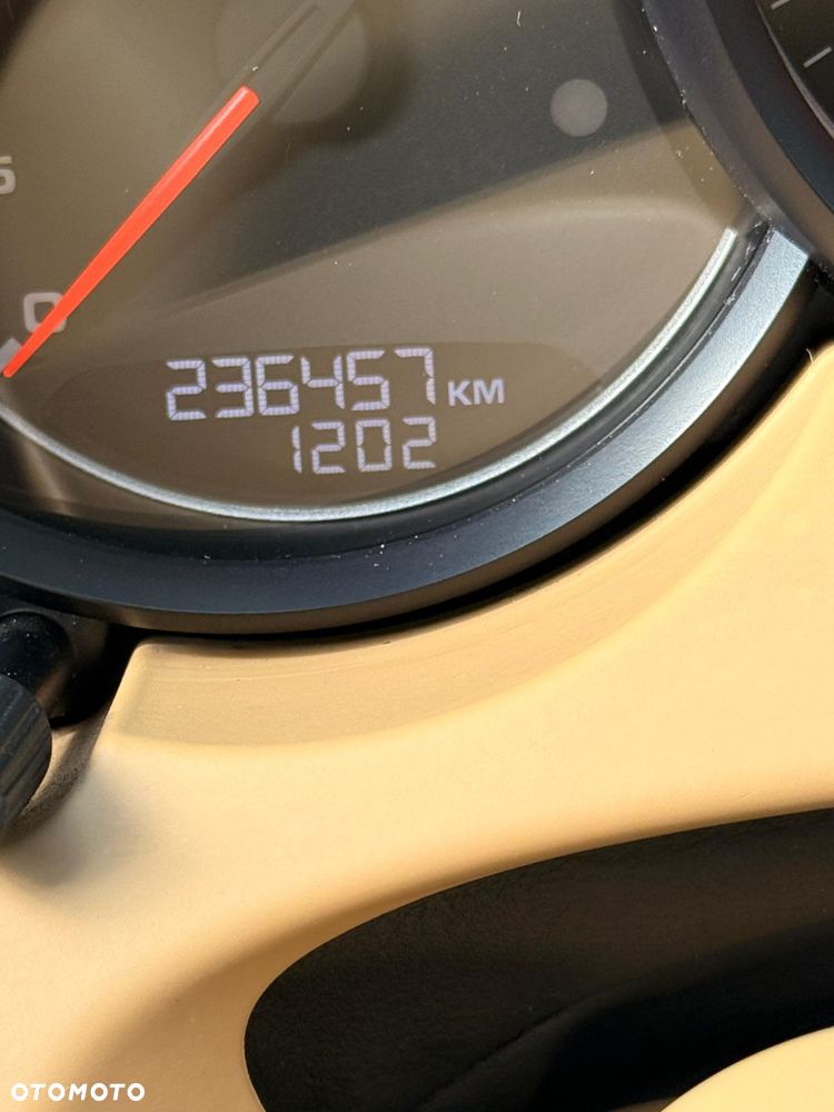 Porsche Cayenne - 19