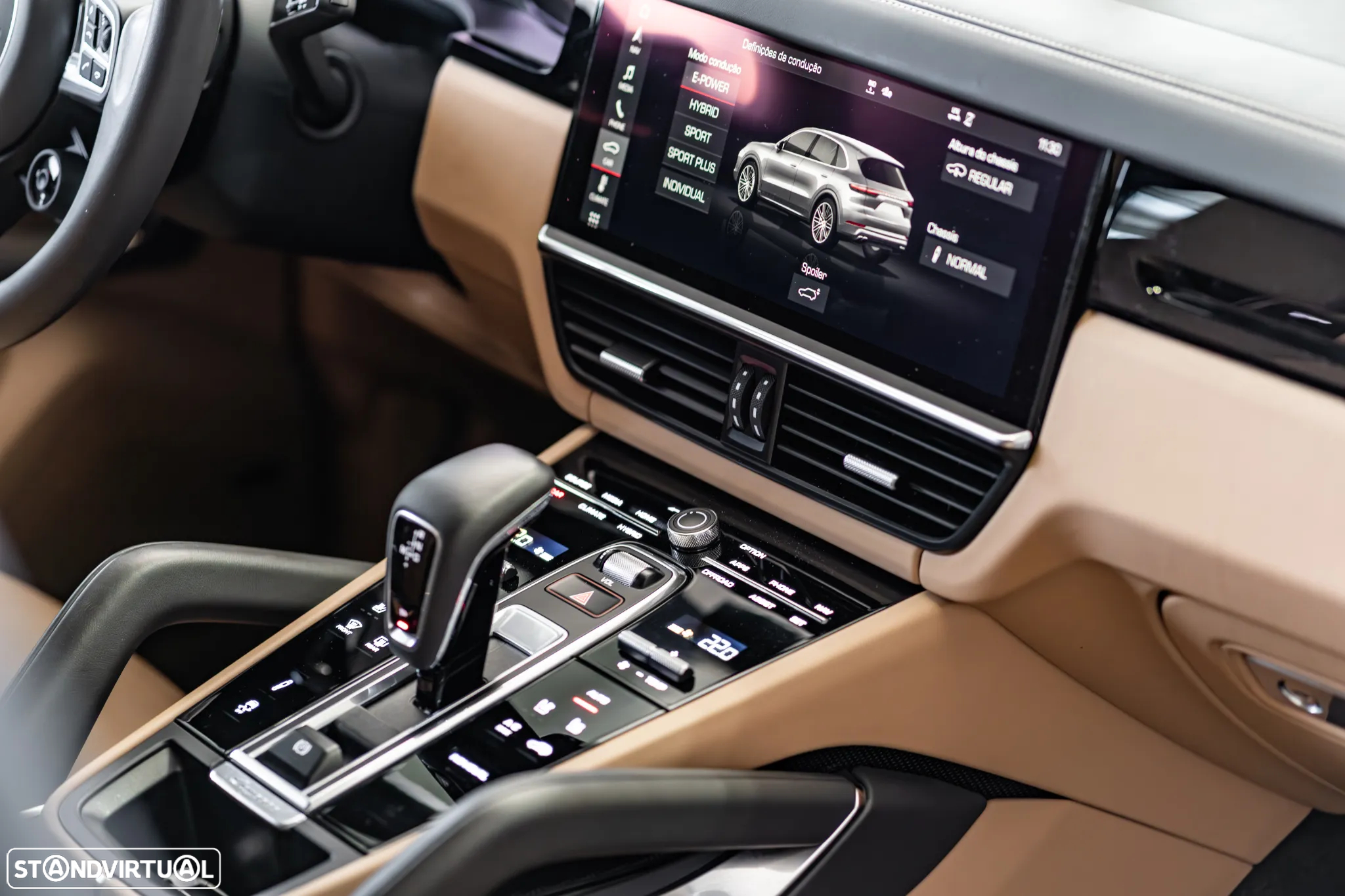 Porsche Cayenne Turbo S E-Hybrid - 24