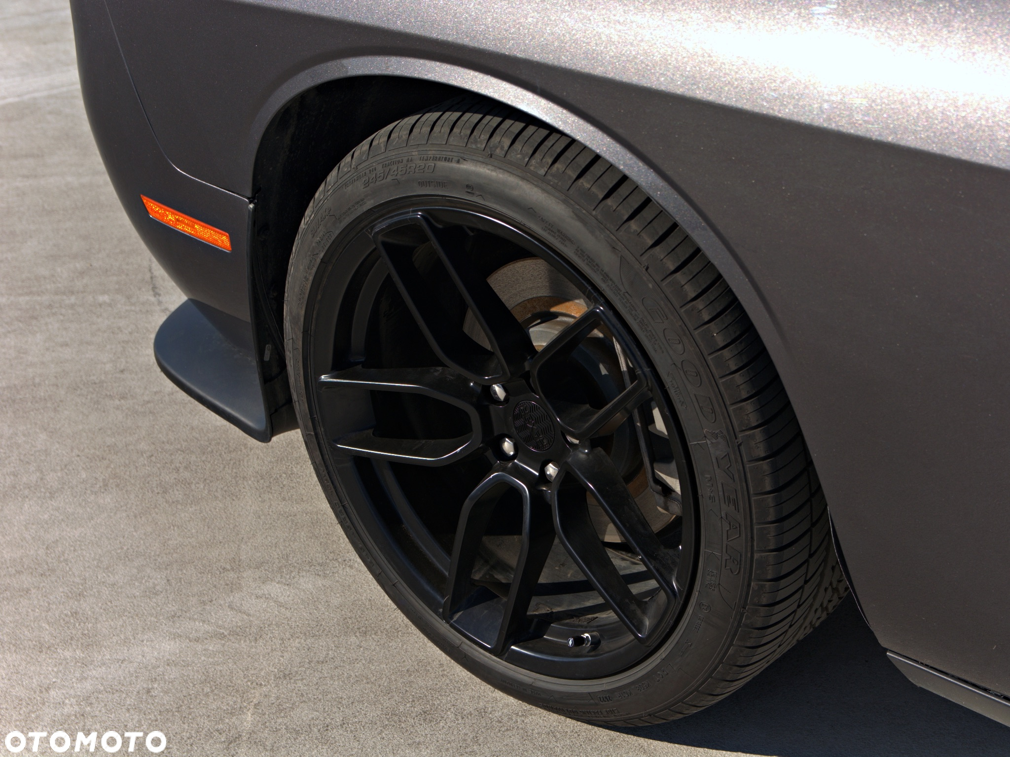 Dodge Challenger 5.7 R/T - 4