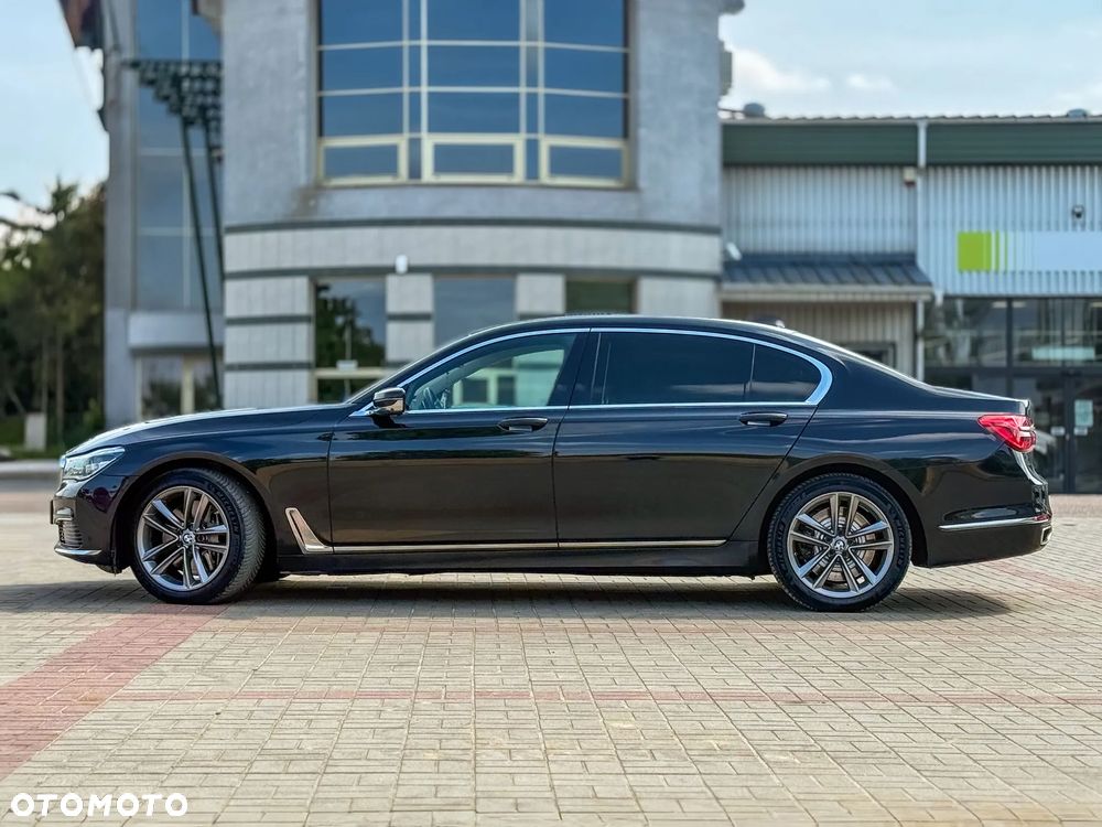 BMW Seria 7 750Li xDrive - 3