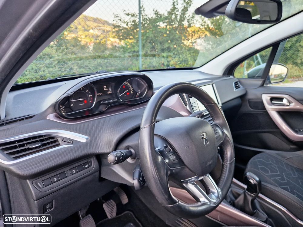 Peugeot 2008 1.2 PureTech Style - 14