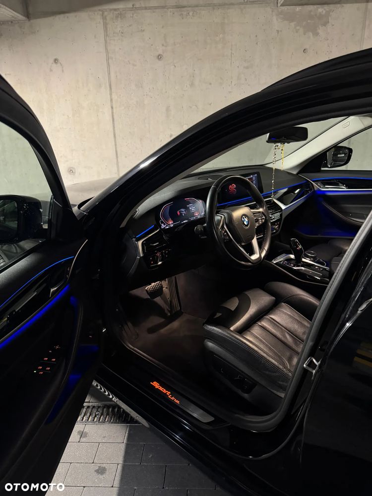 BMW Seria 5 518d Sport Line sport - 9
