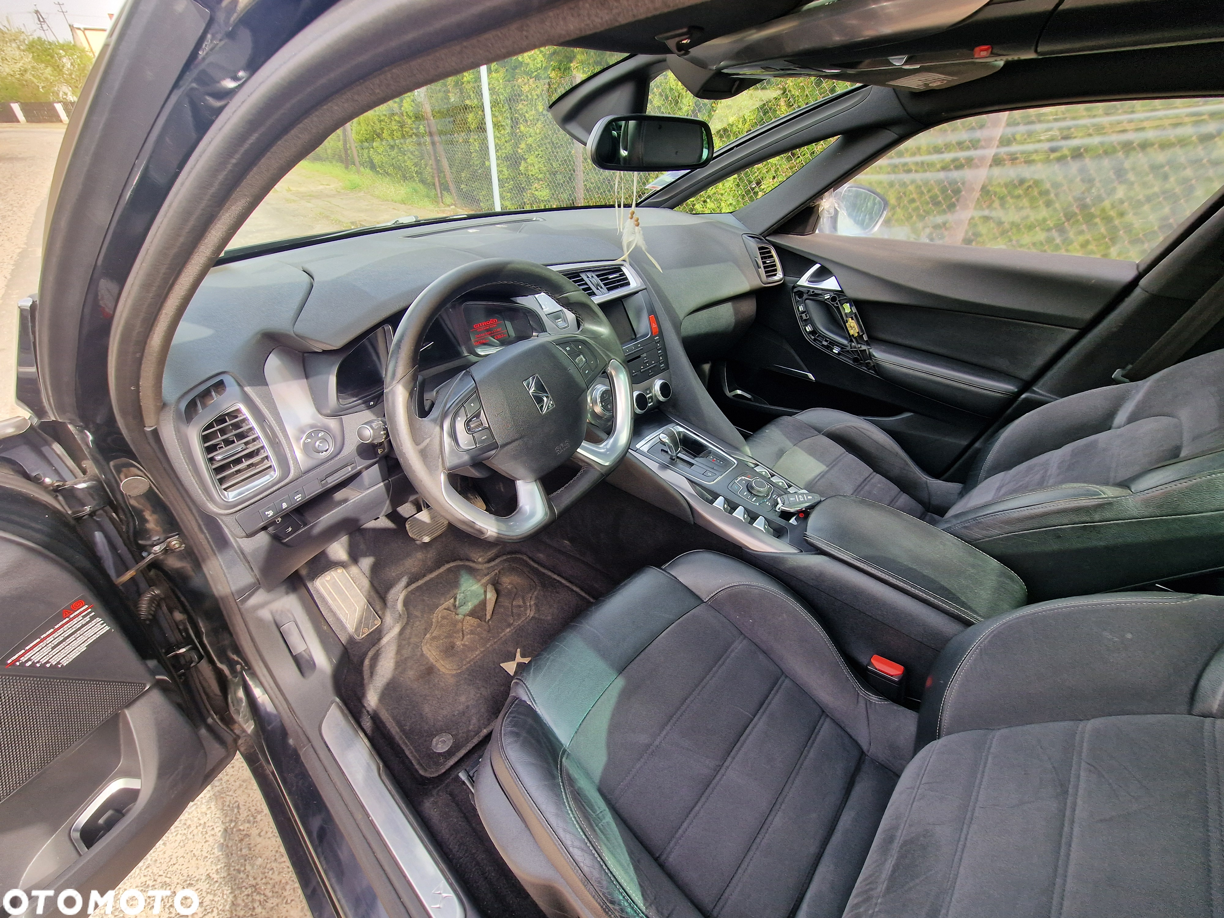 Citroën DS5 e-HDi 115 EGS6 SoChic - 12
