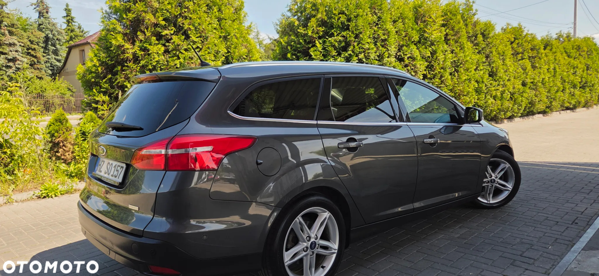 Ford Focus Turnier 1.0 EcoBoost Start-Stopp-System TITANIUM X - 12