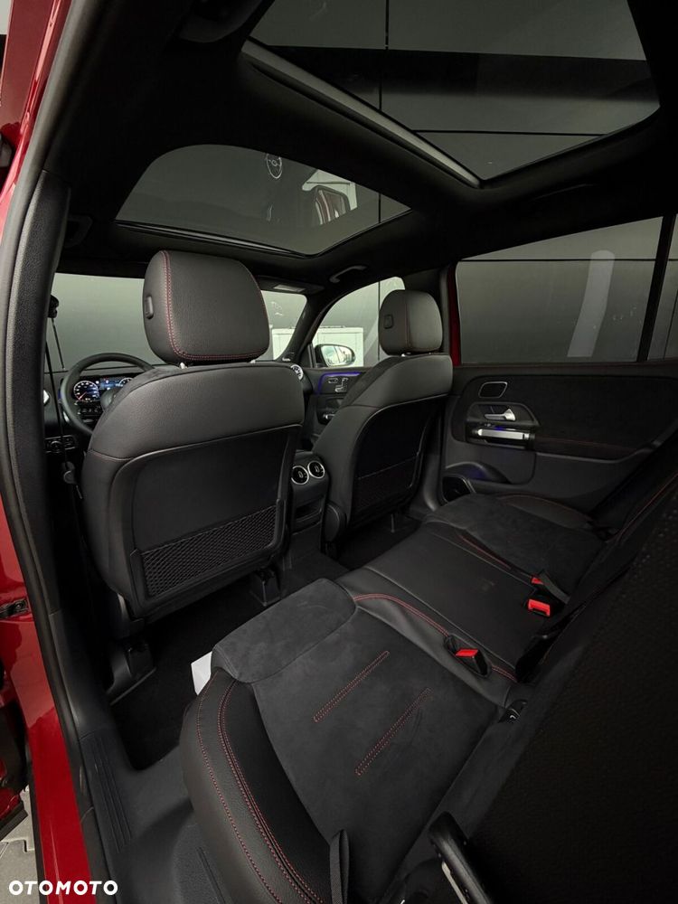 Mercedes-Benz GLB - 40