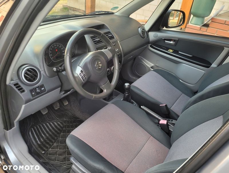 Suzuki SX4 - 5
