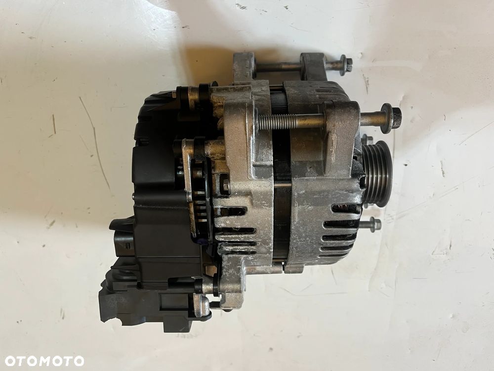 JAGUAR F-PACE 2.0D ALTERNATOR - 2