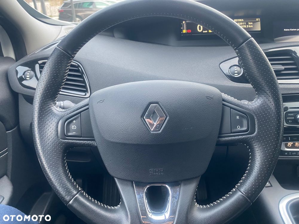 Renault Scenic ENERGY TCe 130 BOSE EDITION - 19