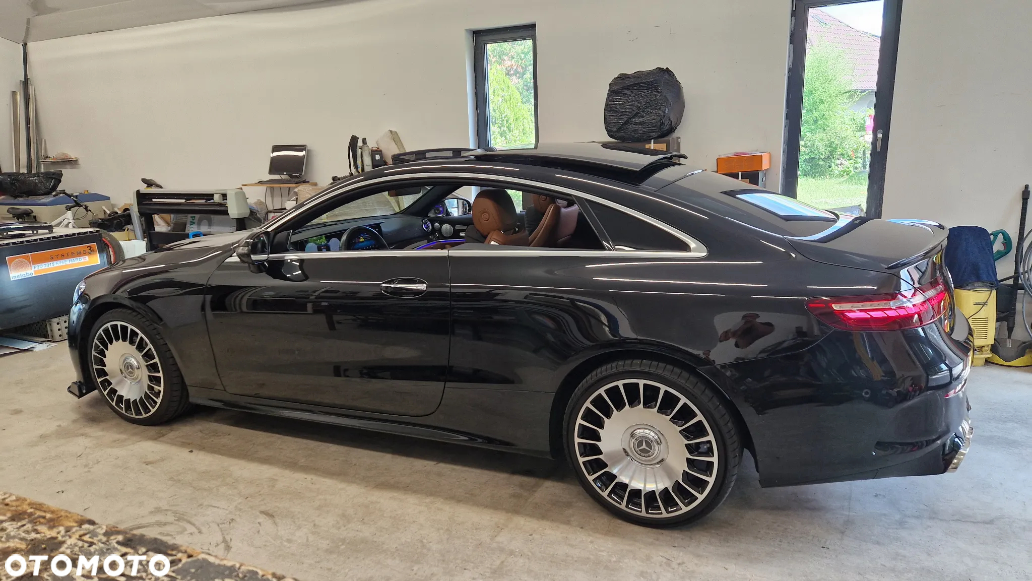 Mercedes-Benz Klasa E 220 d Coupe 4-Matic AMG - 17