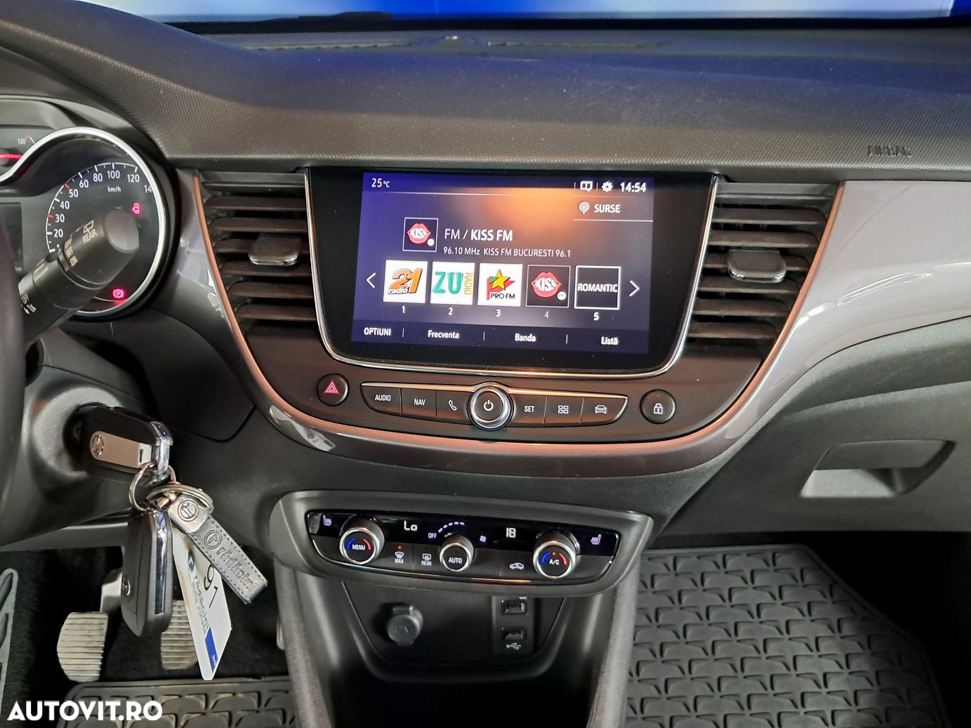 Opel Crossland - 15
