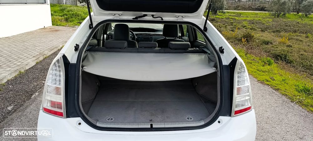 Toyota Prius 1.8 - 7