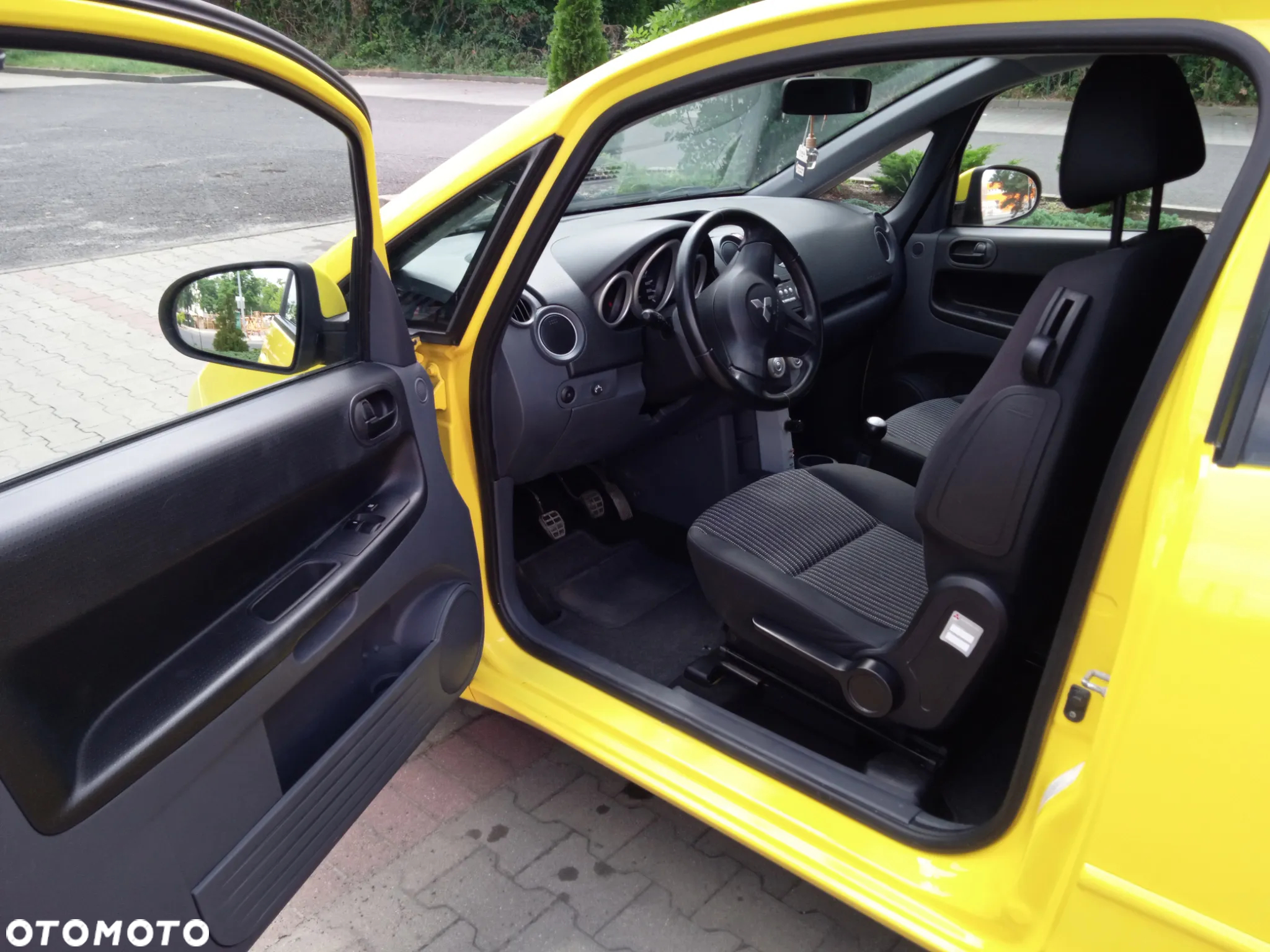 Mitsubishi Colt CZ3 1.3 Young Edition - 5