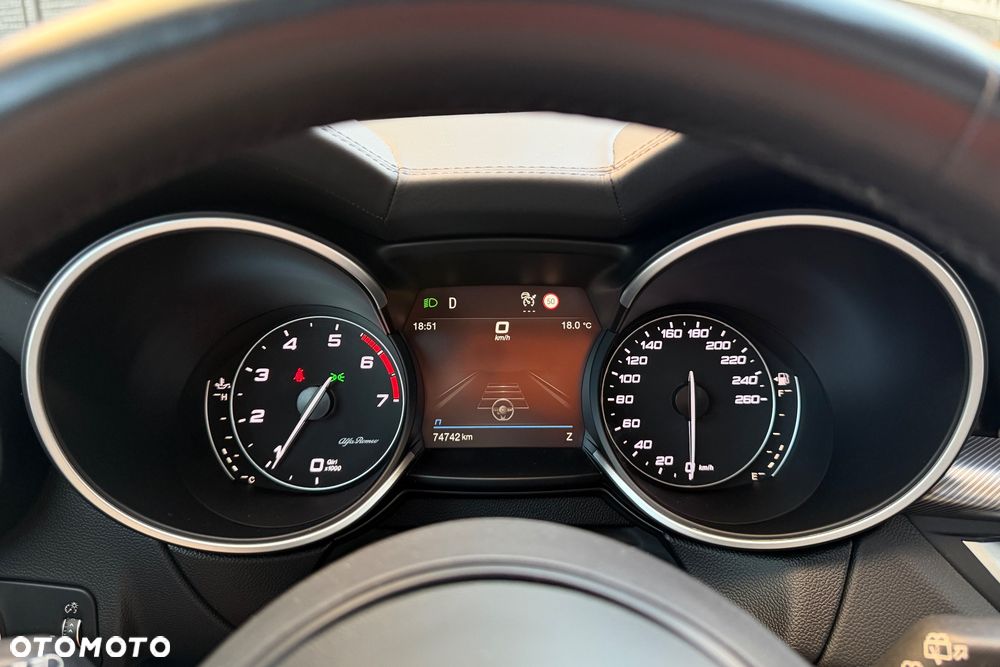 Alfa Romeo Stelvio 2.0 Turbo Veloce Q4 - 9