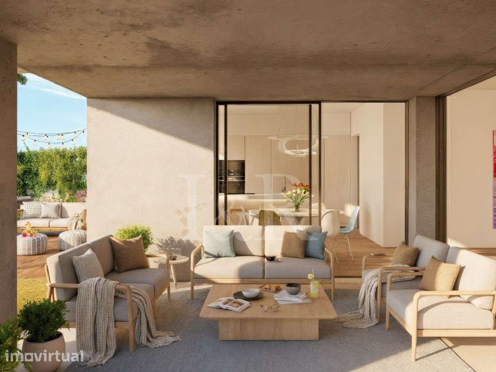 Villa T4 com piscina e jardim nos Capuchos, Caparica - Grande imagem: 4/40