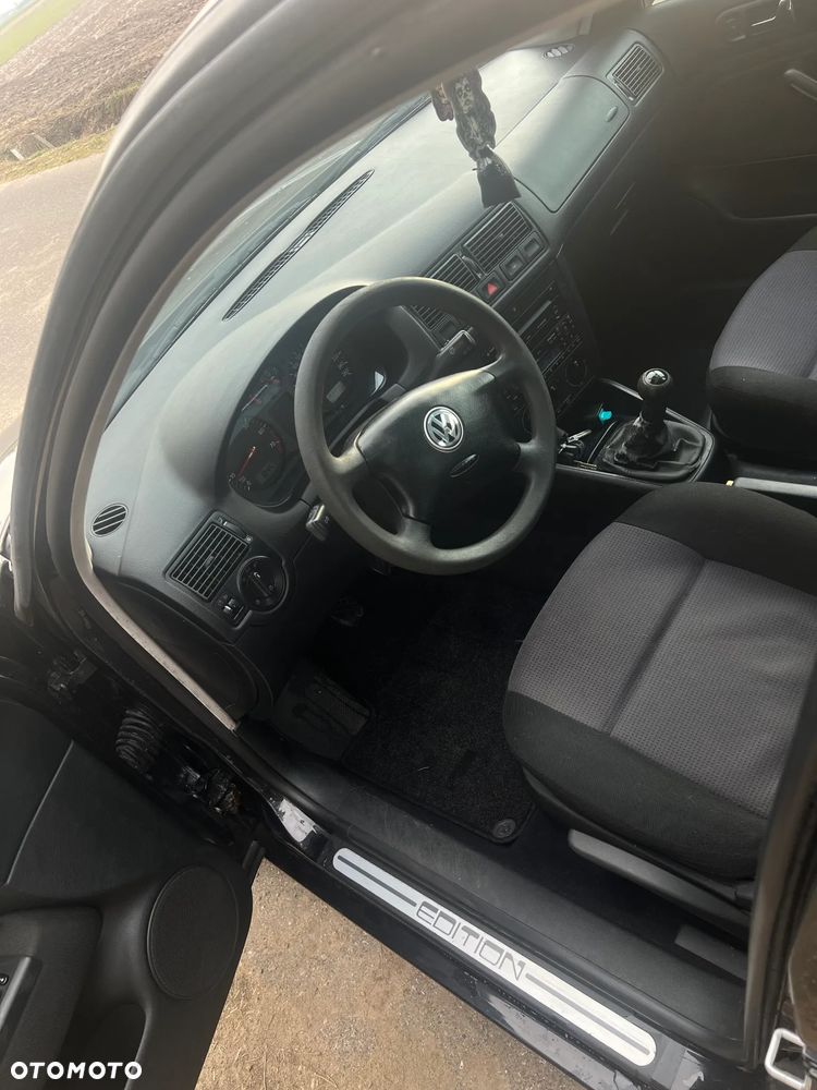 Volkswagen Golf 1.6 Comfortline - 7