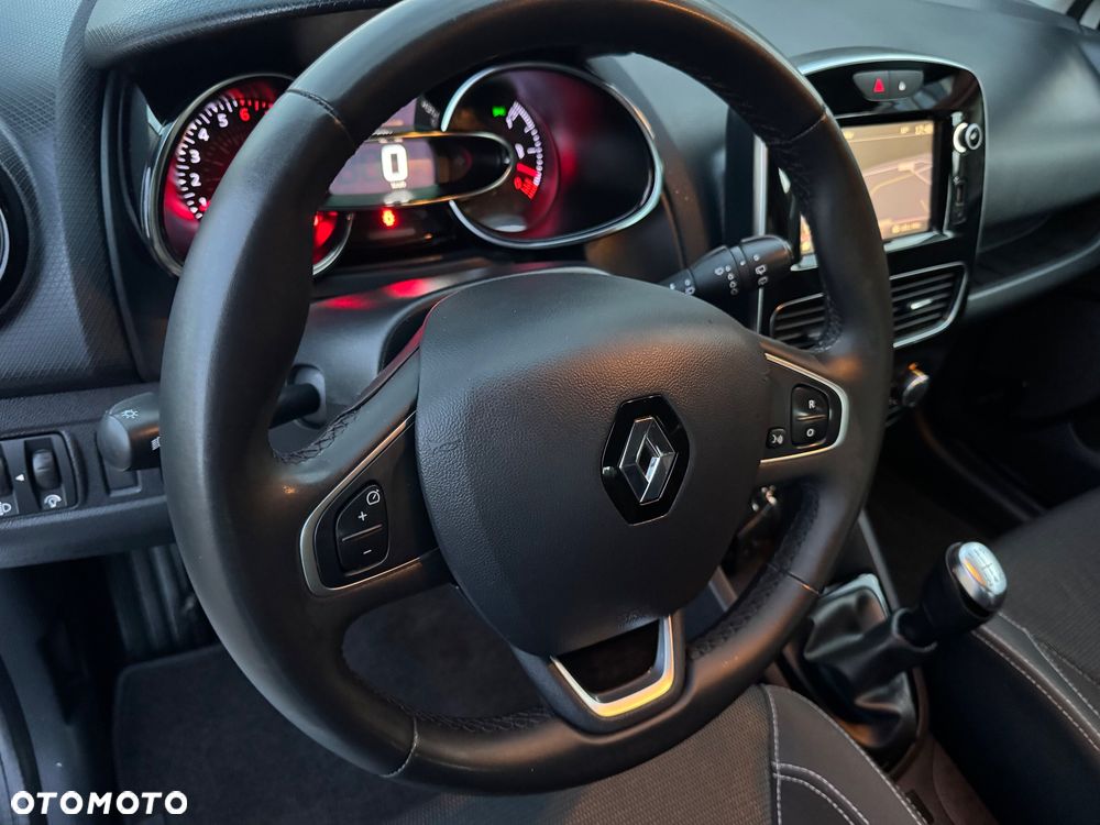 Renault Clio - 26