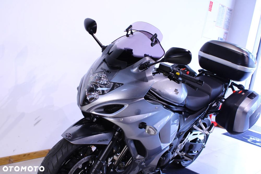 Suzuki GSX - 14