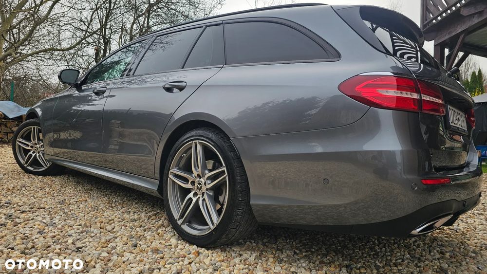 Mercedes-Benz Klasa E 220 d 4Matic 9G-TRONIC AMG Line - 12