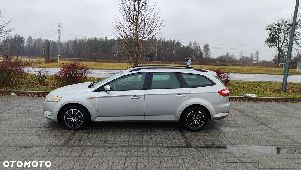 Ford Mondeo 2.0 TDCi Ambiente - 26