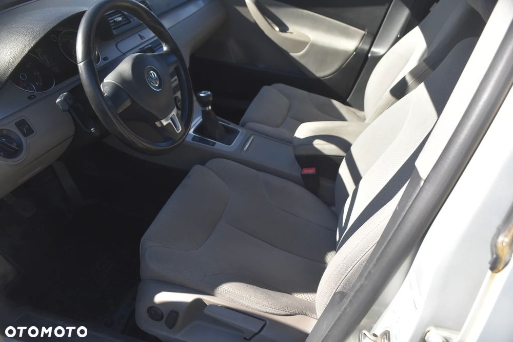 Volkswagen Passat 1.4 TSI BlueMotion Technology Business Edition - 7