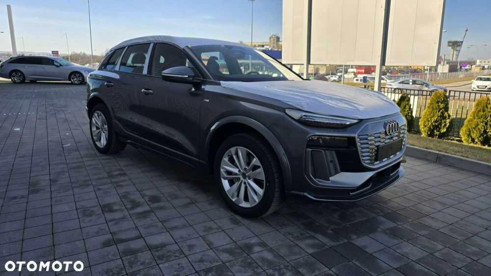 Audi Q6 e-tron - 2
