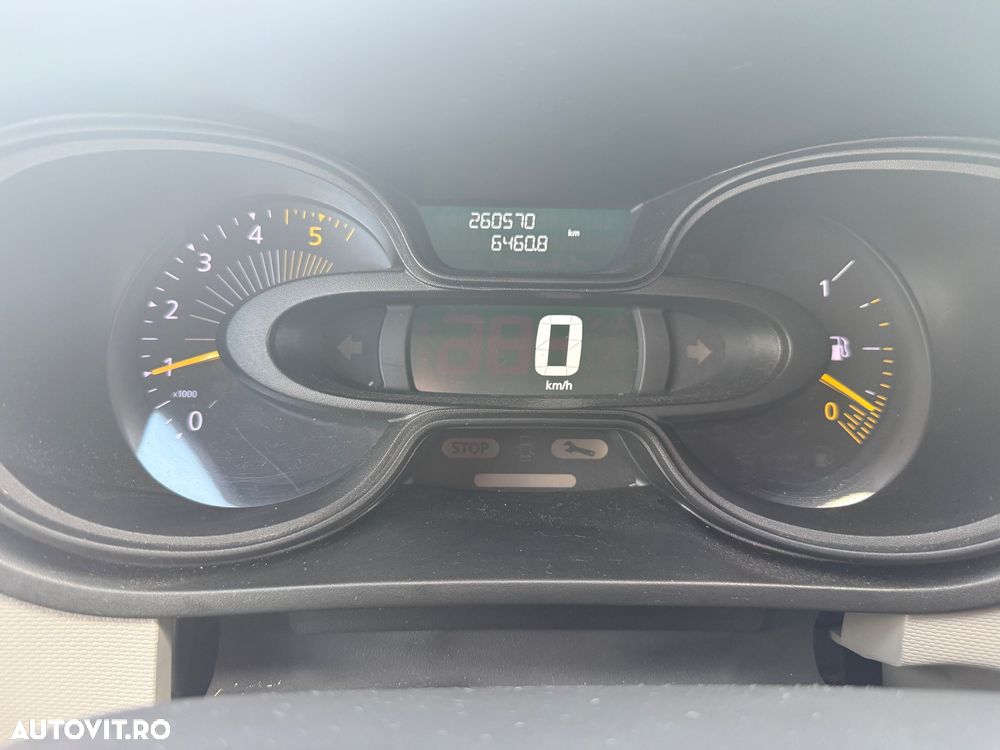 Renault Trafic - 7