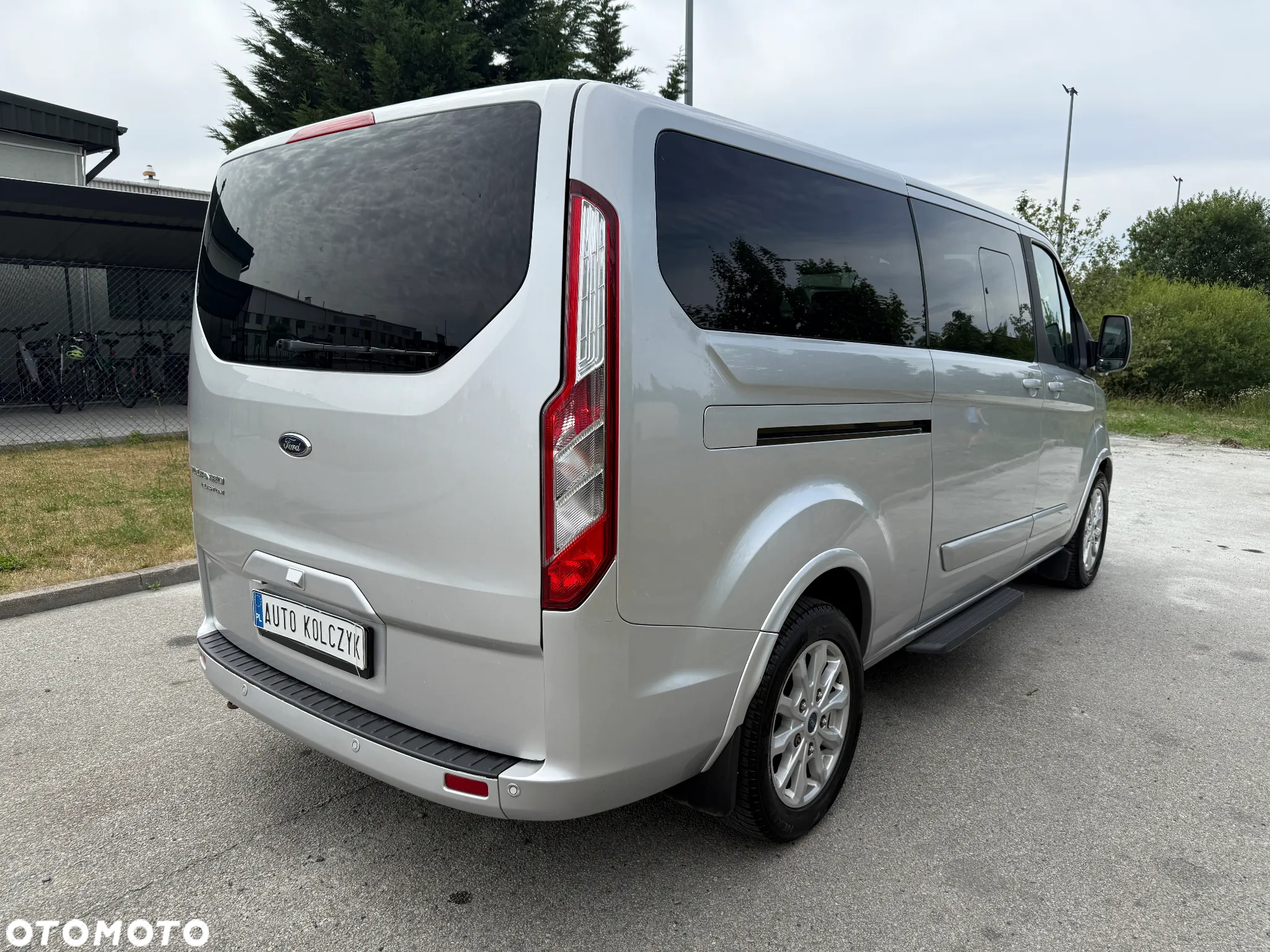 Ford Tourneo Custom - 5