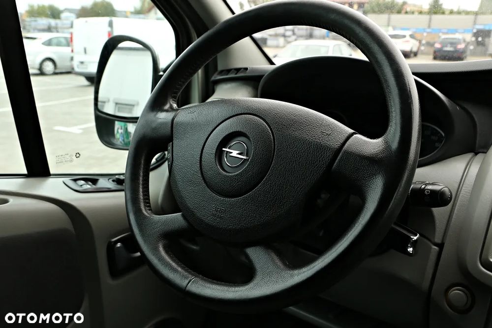 Opel Vivaro - 28