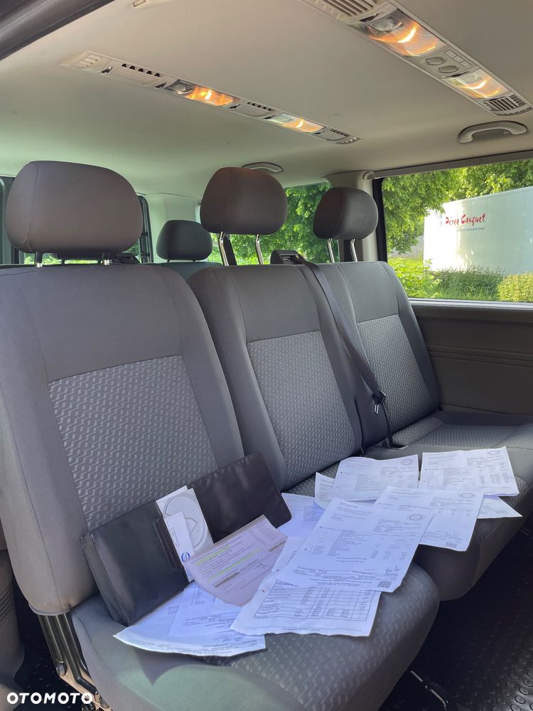 Volkswagen Caravelle - 2