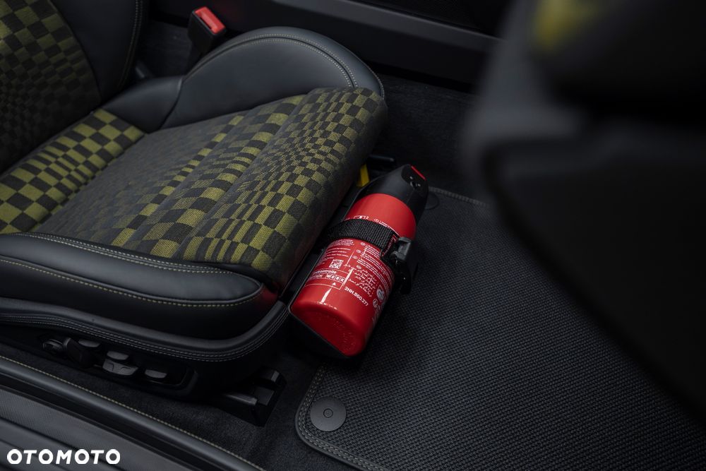 Porsche Carrera GT - 23