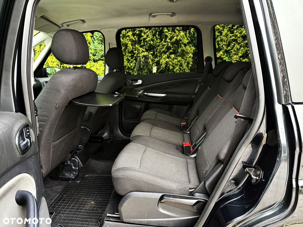 Ford Galaxy - 36