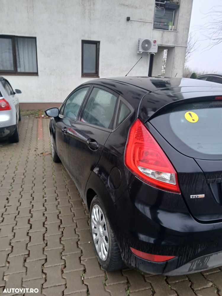 Ford Fiesta - 4