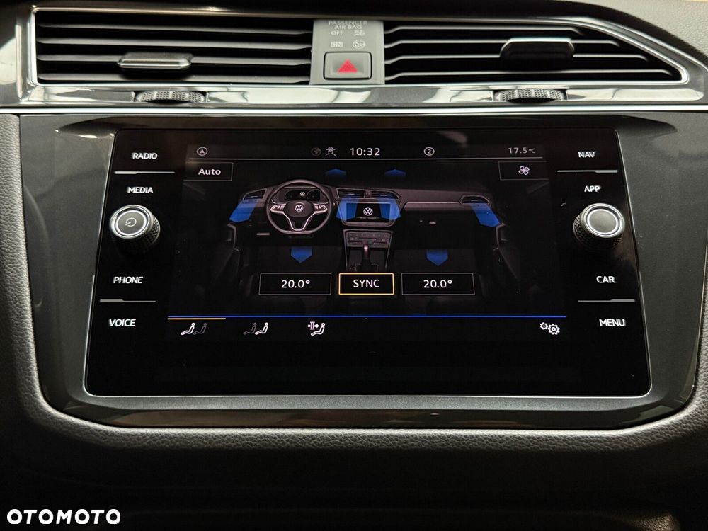 Volkswagen Tiguan - 36