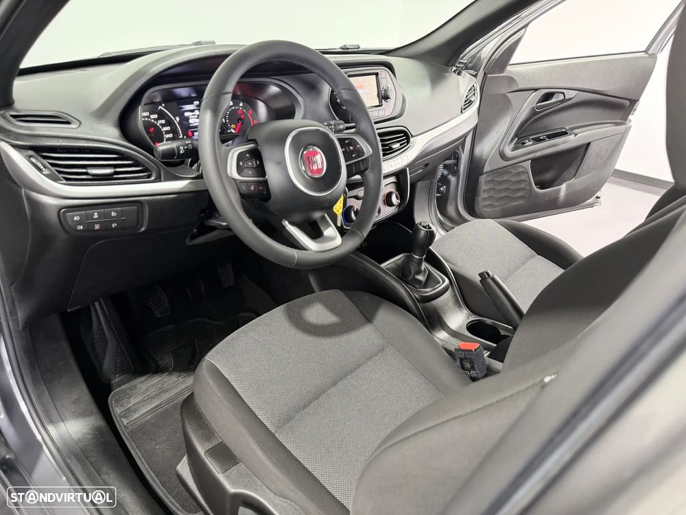 Fiat Tipo Station Wagon 1.3 M-Jet Lounge - 20