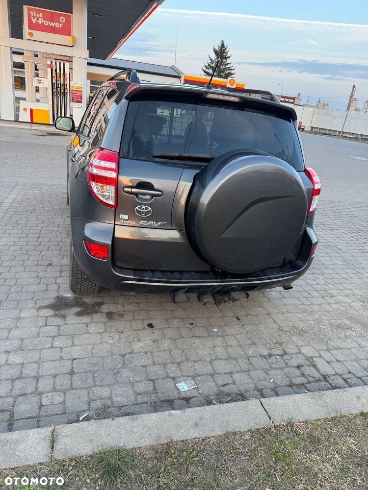 Toyota RAV4 - 3