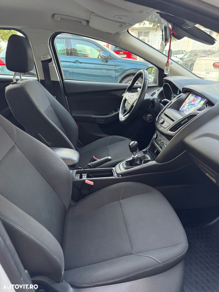 Ford Focus 1.5 TDCi Trend - 19