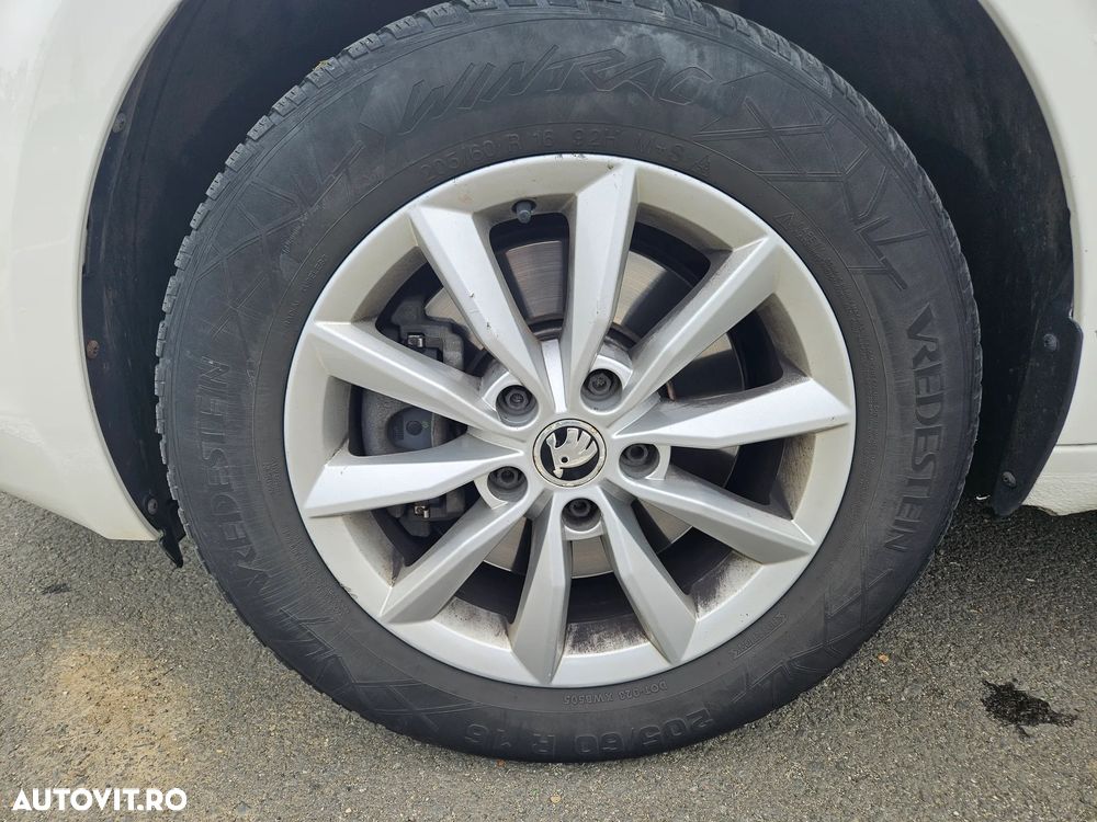 Skoda Octavia 2.0 TDI DSG 4X4 RS - 13