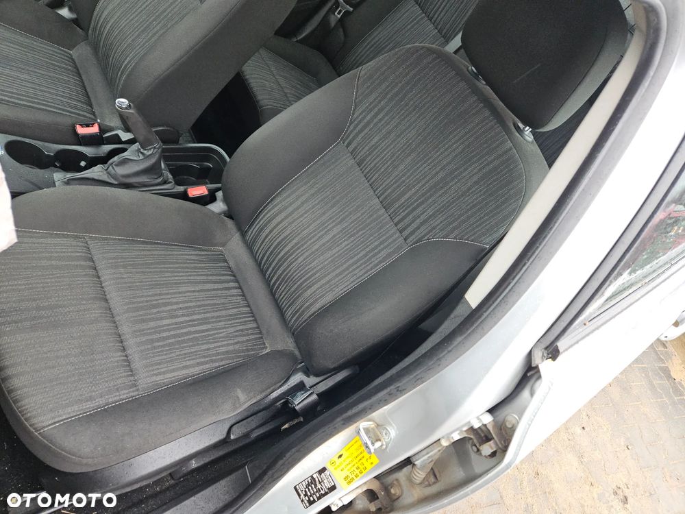 Fotel lewy prawy kierowcy pasażera  Opel Astra J 2010r Z176 5d hatchback Europa - 1