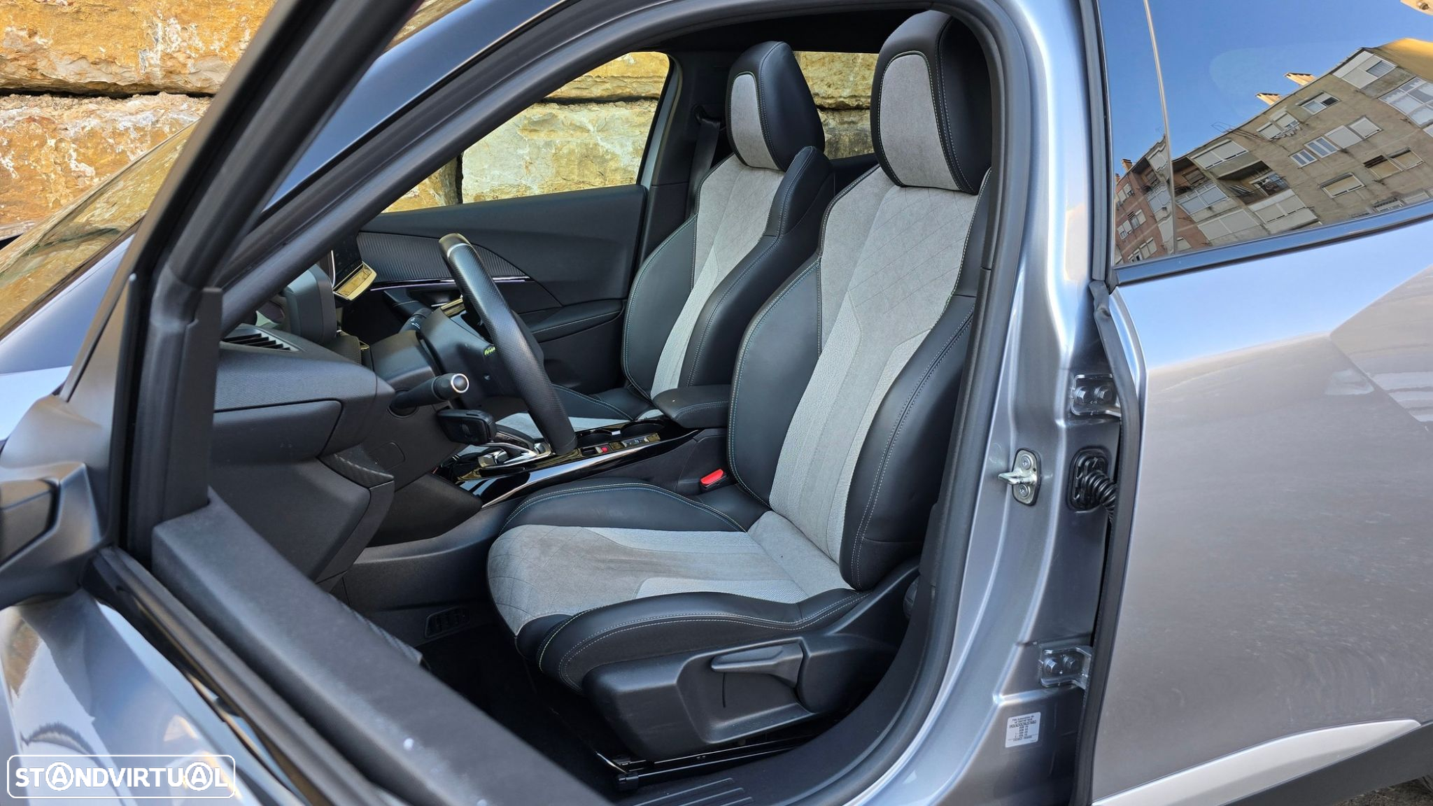 Peugeot e-2008 GT - 47