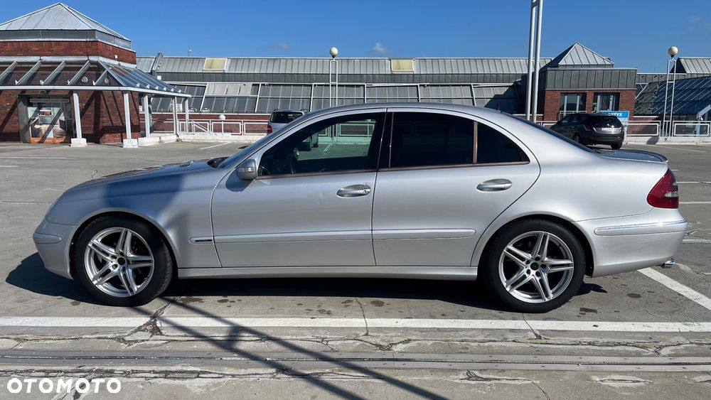 Mercedes-Benz Klasa E - 8