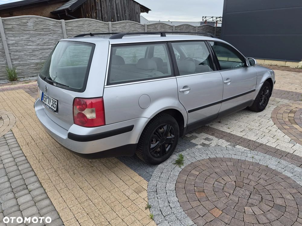 Volkswagen Passat 1.6 - 1