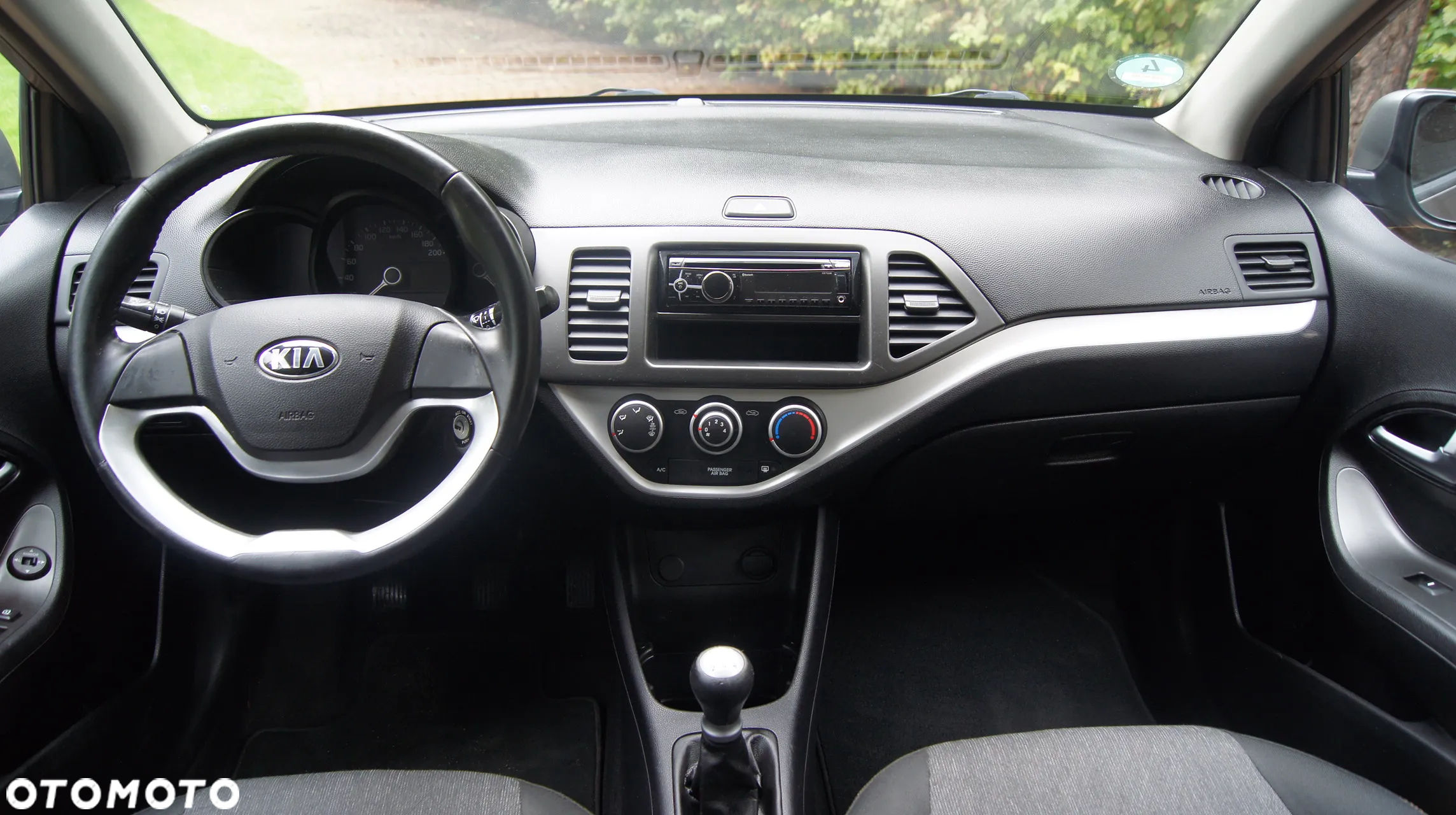 Kia Picanto 1.0 Dream Team Edition - 12